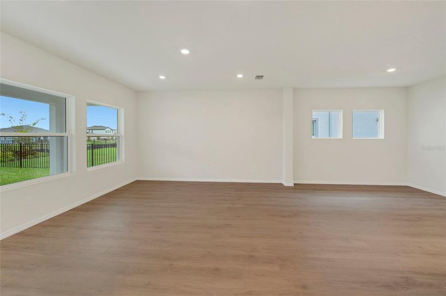 Spacious, unfurnished interior of a new home in Waterset Tradition Series, Apollo Beach (Image 23).