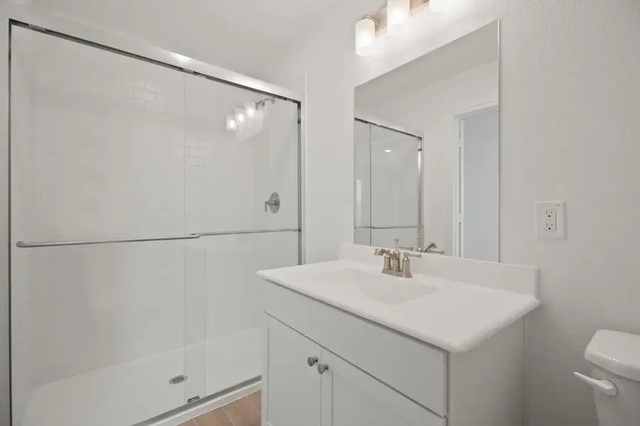 Bedroom 2 bath (*Photo not of actual home and used for illustration purposes only.) Bedroom 2 bath (*Photo not of actual home and used for illustration purposes only.)