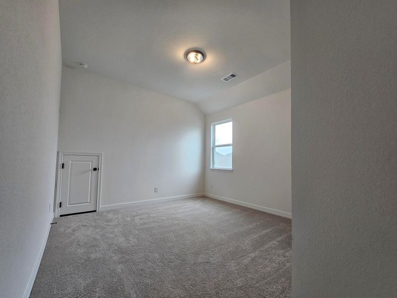 Spacious, unfurnished interior of a new home in Azalea, Brookshire (Image 7).