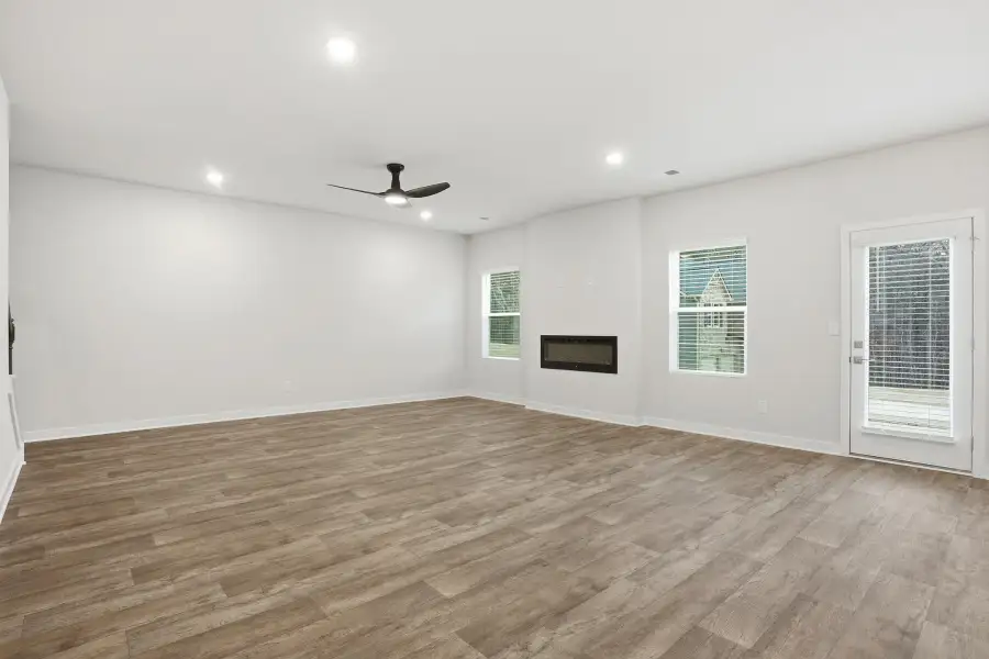 New Home in Fairburn, GA.  - Slide 9