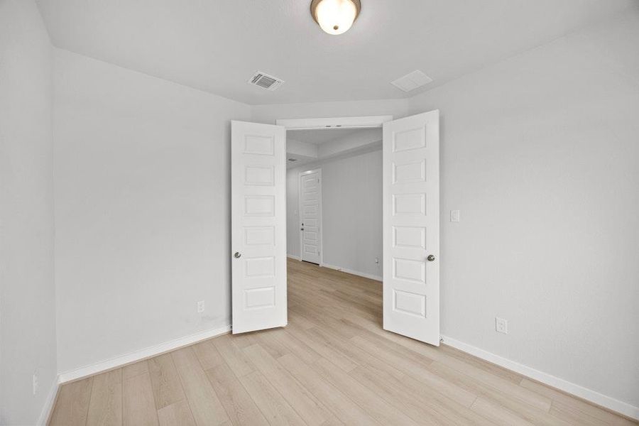 Spacious, unfurnished interior of a new home in Santa Rita Ranch, Liberty Hill (Image 22). Spacious, unfurnished interior of a new home in Santa Rita Ranch, Liberty Hill (Image 22).