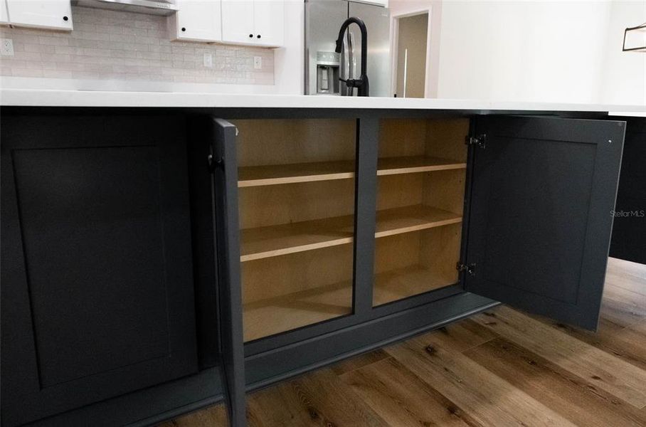 Close-up of interior finishes inside a home in , Weeki Wachee (Image 16).