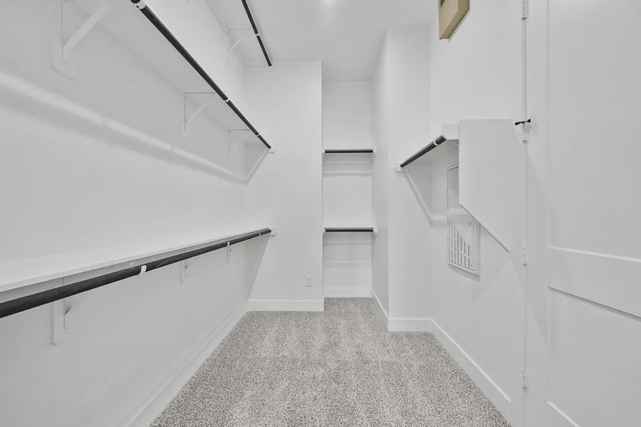 Spacious, unfurnished interior of a new home in Grange, Katy (Image 25).