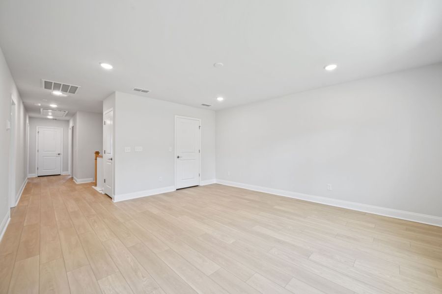 Spacious, unfurnished interior of a new home in Oakleaf Chase, Blythewood (Image 36). Spacious, unfurnished interior of a new home in Oakleaf Chase, Blythewood (Image 36).