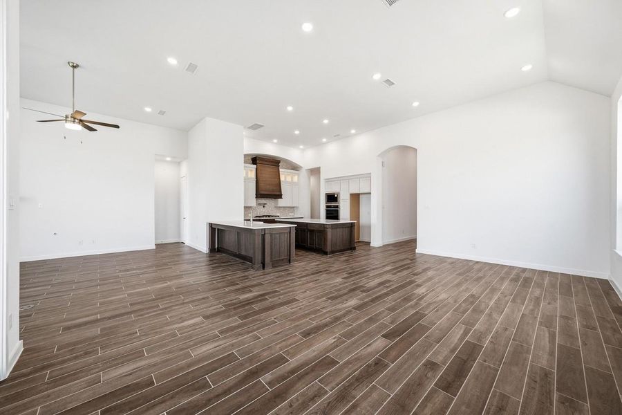 Spacious, unfurnished interior of a new home in Elyson, Katy (Image 18). Spacious, unfurnished interior of a new home in Elyson, Katy (Image 18).