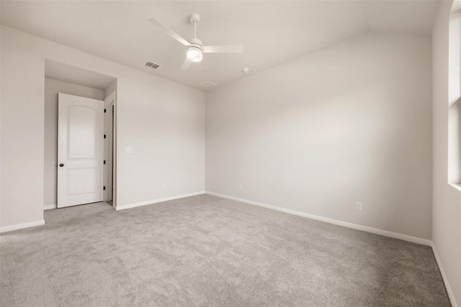 Spacious, unfurnished interior of a new home in Cannon Ranch, Dripping Springs (Image 29).