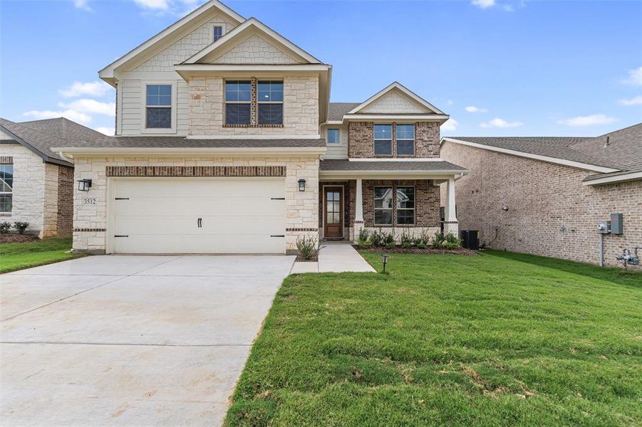 Exterior details and patio area of a home in Liberty Pointe, Gainesville (Image 25).