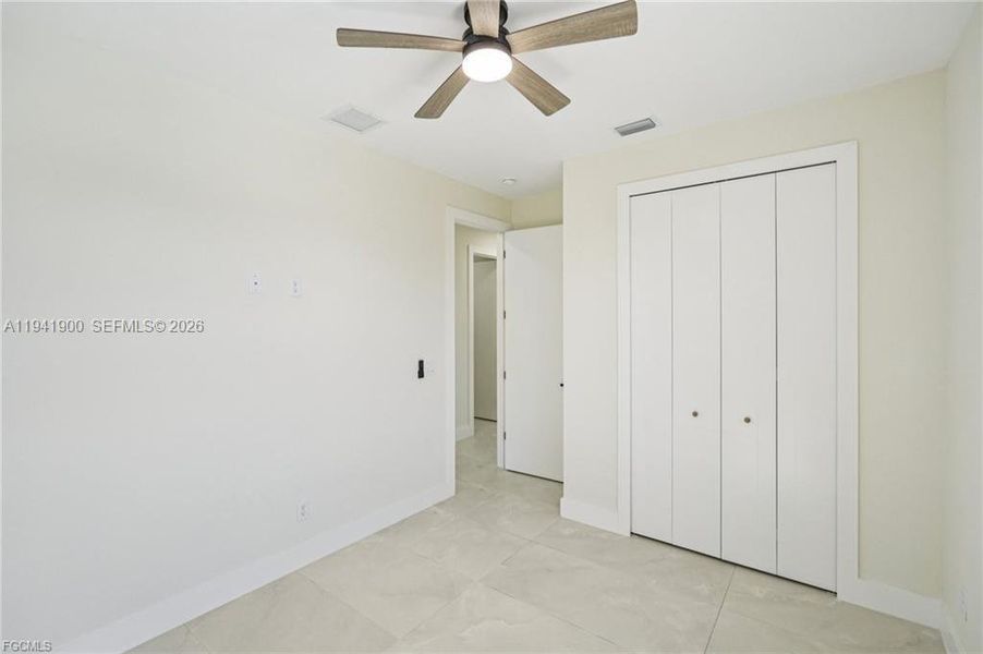 Spacious, unfurnished interior of a new home in , Cape Coral (Image 35).