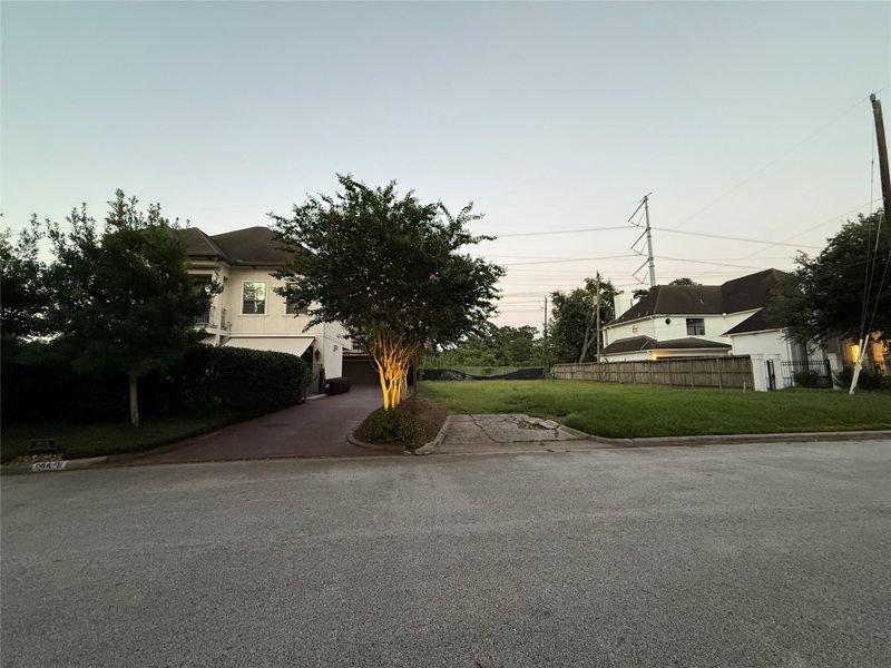 Image 10 of a home in . Image 10 of a home in .