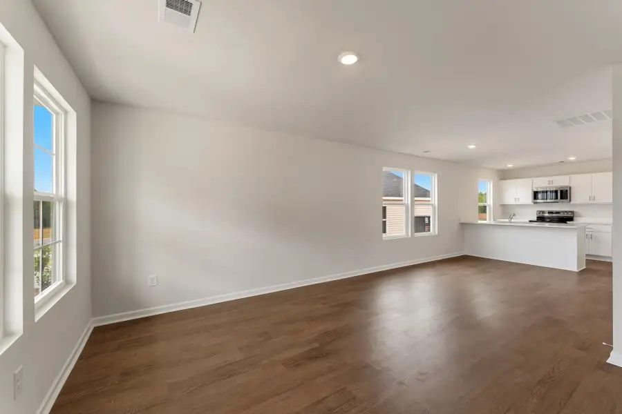 Spacious, unfurnished interior of a new home in Evergreen, Spartanburg (Image 8). Spacious, unfurnished interior of a new home in Evergreen, Spartanburg (Image 8).