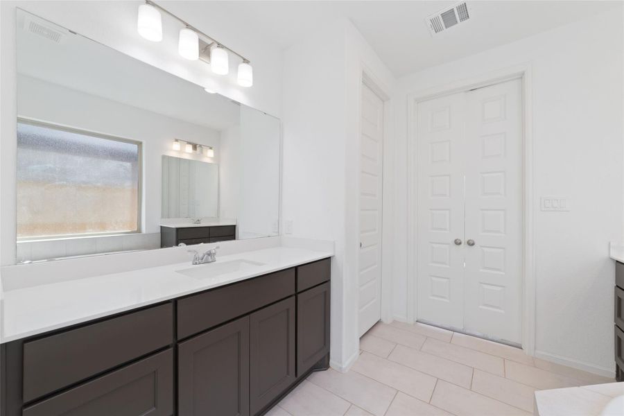 Furnished interior view inside a new home in , Fulshear (Image 12).