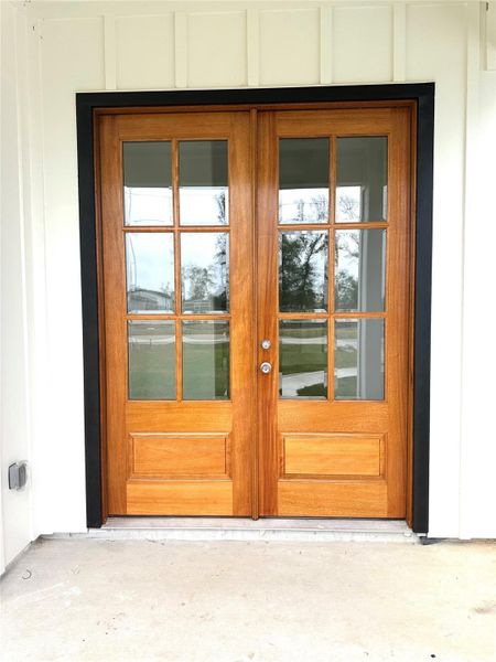 Exterior details and patio area of a home in , Huffman (Image 3).