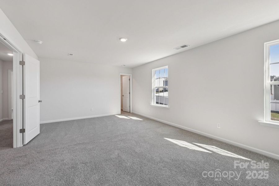 Spacious, unfurnished interior of a new home in Cline Village, Conover (Image 12).