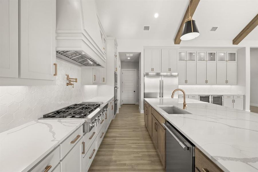 1873 Sutherland Cresent- Kitchen-3 1873 Sutherland Cresent- Kitchen-3