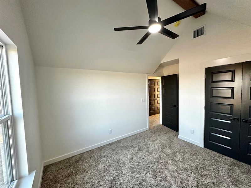 Spacious, unfurnished interior of a new home in , Strawn (Image 12).