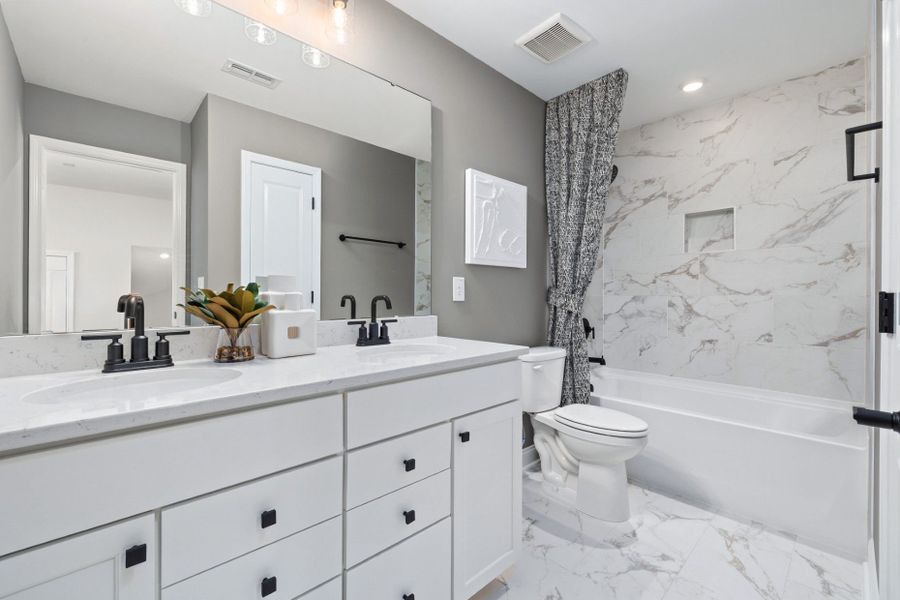 Representative furnished interior of a home built from the Stonebrook by Pulte Homes in The Retreat at Salem Glen, Clemmons (Image 17). Representative furnished interior of a home built from the Stonebrook by Pulte Homes in The Retreat at Salem Glen, Clemmons (Image 17).