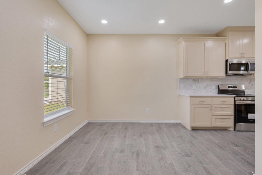 Spacious, unfurnished interior of a new home in , Bryan (Image 8).