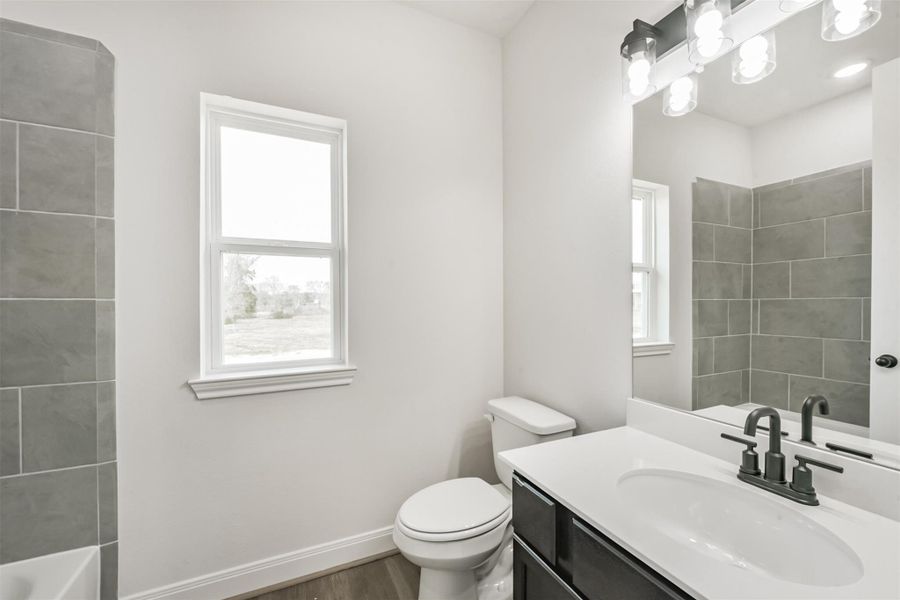 Furnished interior view inside a new home in , Baytown (Image 19).