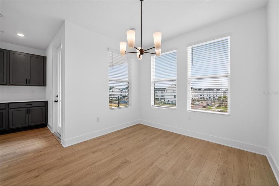 Spacious, unfurnished interior of a new home in , Winter Garden (Image 23).