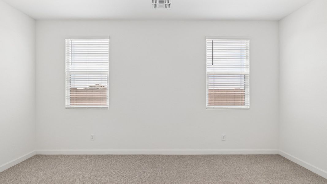 Spacious, unfurnished interior of a new home in Radiance at Superstition Vistas, Apache Junction (Image 25).
