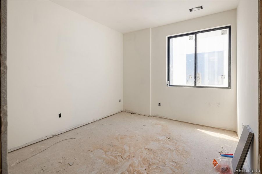 Spacious, unfurnished interior of a new home in , Denver (Image 7).