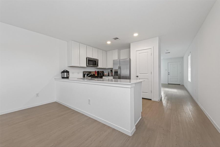 Furnished interior view inside a new home in Indian Springs, Crosby (Image 14).