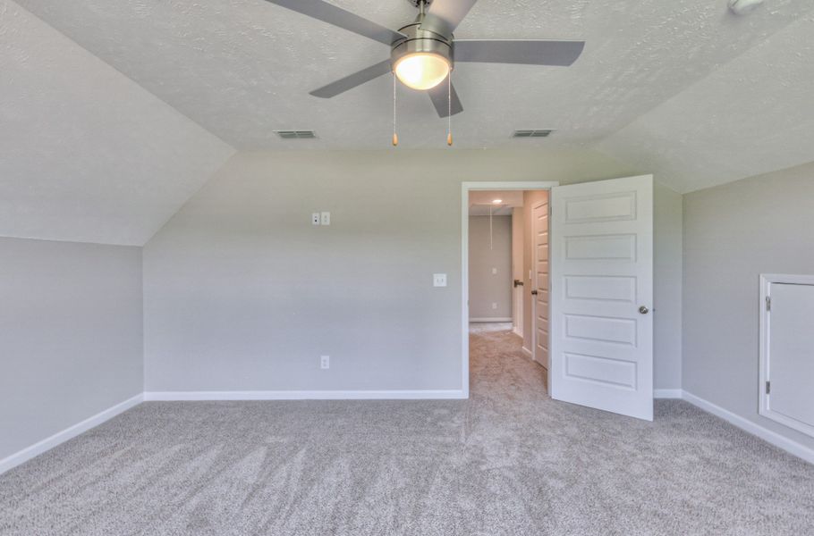 Spacious, unfurnished interior of a new home in Legacy Preserve, Tullahoma (Image 26).