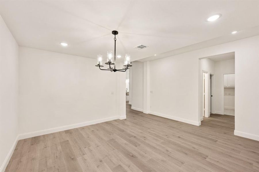 Spacious, unfurnished interior of a new home in Villages of Hurricane Creek, Anna (Image 39).