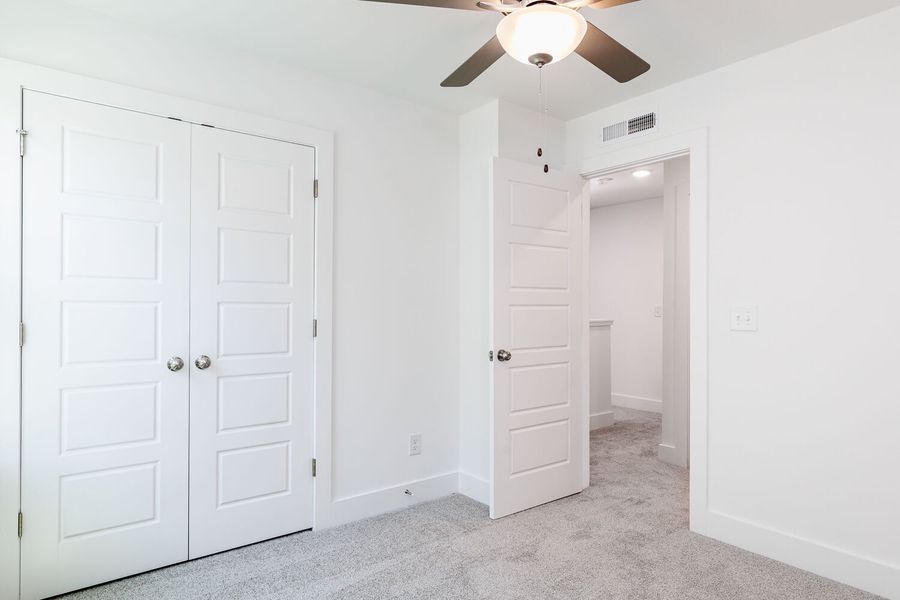 Spacious, unfurnished interior of a new home in Vaughan Farms, Angier (Image 19).