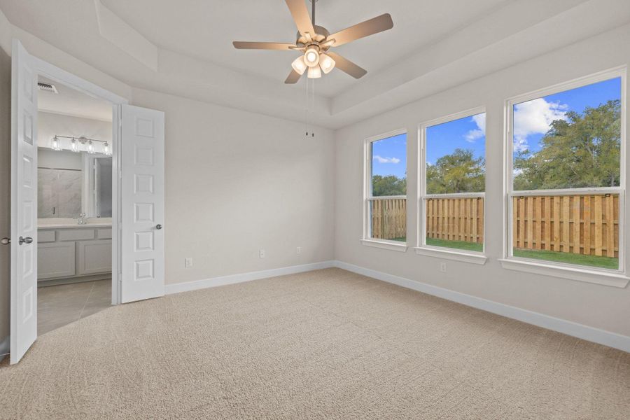 Spacious, unfurnished interior of a new home in Parmer Ranch, Georgetown (Image 16).