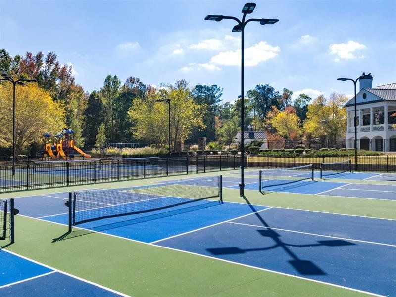 Community amenities in Hamptons at Riverwood South, Dallas (Image 43).
