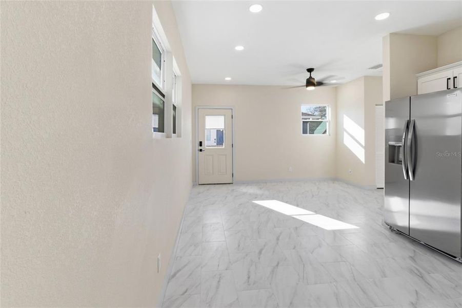 Spacious, unfurnished interior of a new home in , St. Petersburg (Image 36).