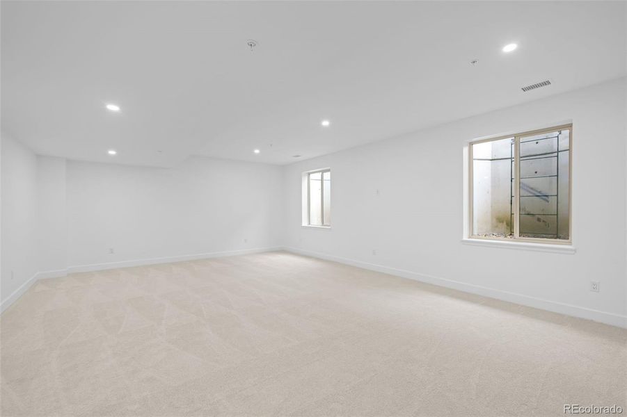 Spacious, unfurnished interior of a new home in , Littleton (Image 22).