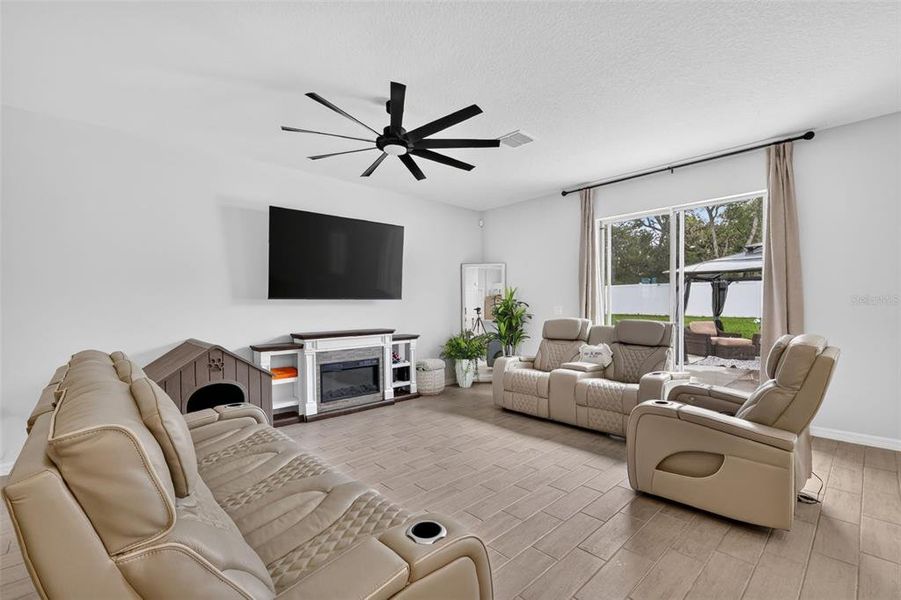 Furnished interior view inside a new home in Ocala, Ocala (Image 19).