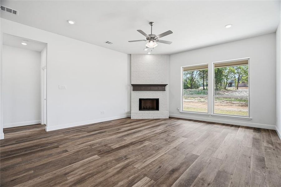 Spacious, unfurnished interior of a new home in Arbor Oaks, Boyd (Image 34).