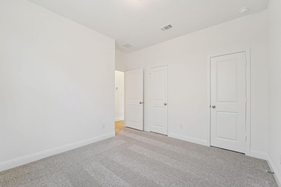 Spacious, unfurnished interior of a new home in Evergreen 40', Conroe (Image 18).