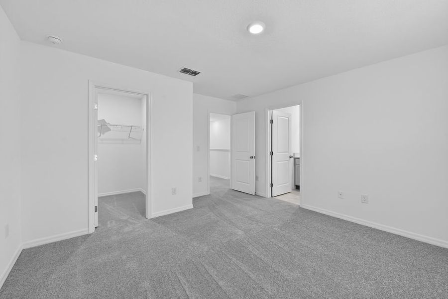 Spacious, unfurnished interior of a new home in Firethorn, Parrish (Image 10).