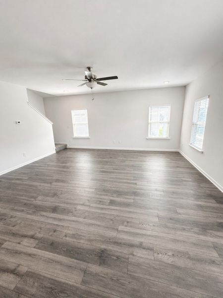 Spacious, unfurnished interior of a new home in Hobson Park, Antioch (Image 10). Spacious, unfurnished interior of a new home in Hobson Park, Antioch (Image 10).