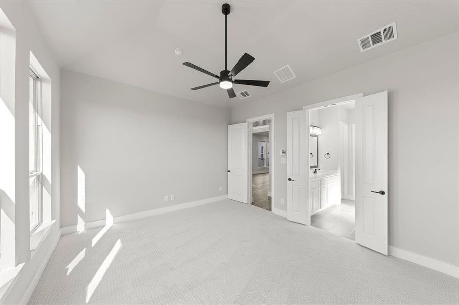 Spacious, unfurnished interior of a new home in The Villages of Hurricane Creek, Anna (Image 36).