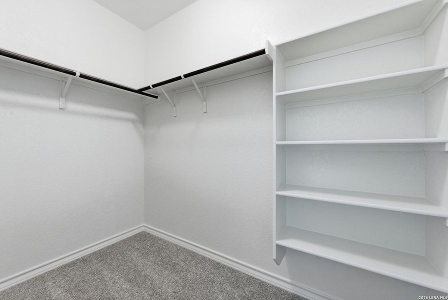 Spacious, unfurnished interior of a new home in Lily Springs, Seguin (Image 12).