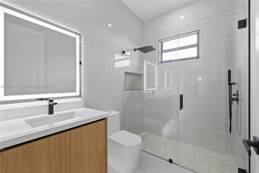 Furnished interior view inside a new home in , Cape Coral (Image 11).