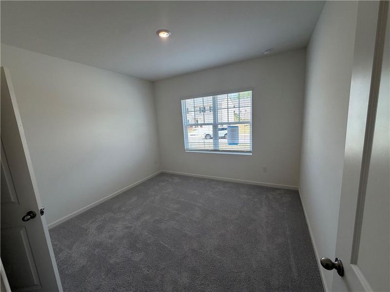 Spacious, unfurnished interior of a new home in Mt. Tabor Ridge, Dallas (Image 11).