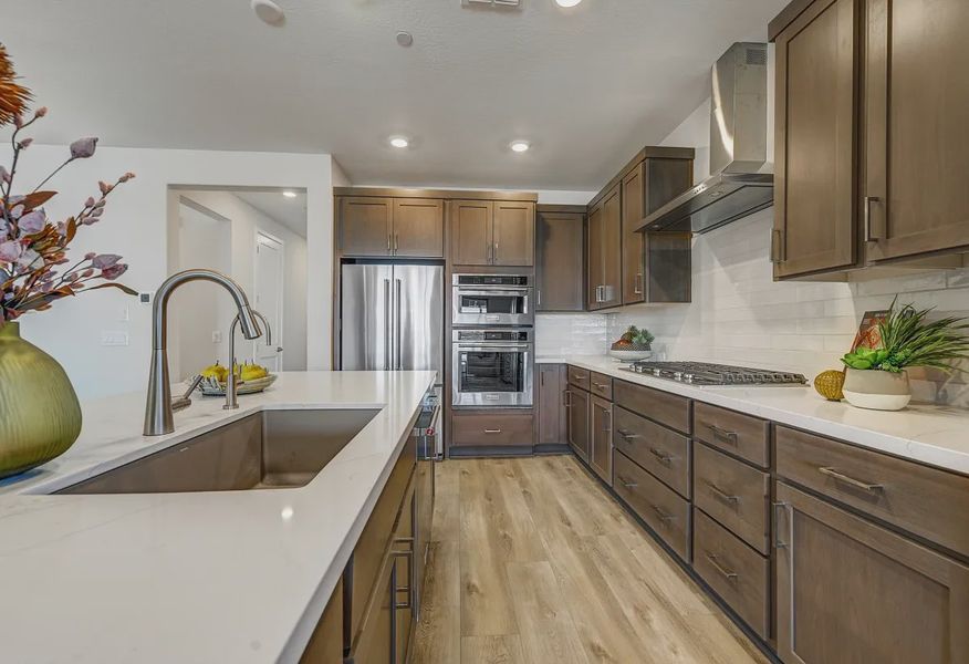 Ridgecrest Flourish HS 79 Kitchen - 4 of 12