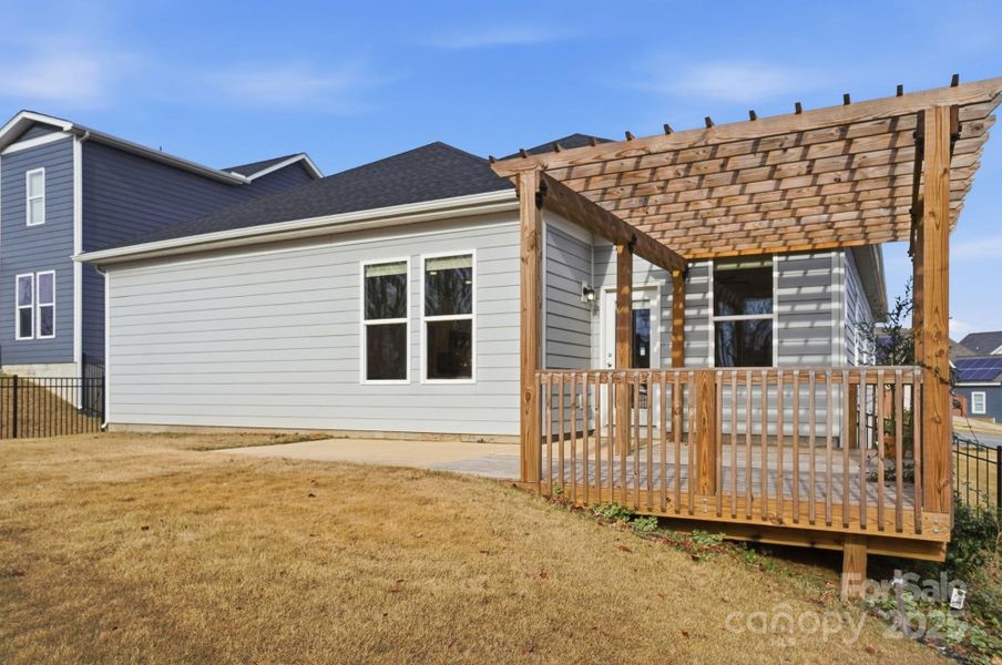 Exterior details and patio area of a home in , Cramerton (Image 23).