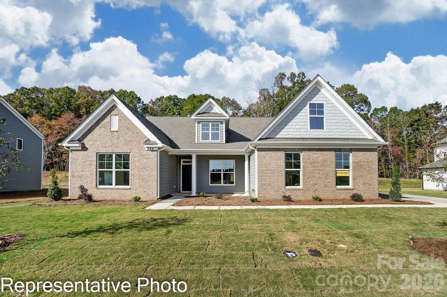 Homesite 419 features a 1.5-story Asheboro plan with a 3-car garage Homesite 419 features a 1.5-story Asheboro plan with a 3-car garage