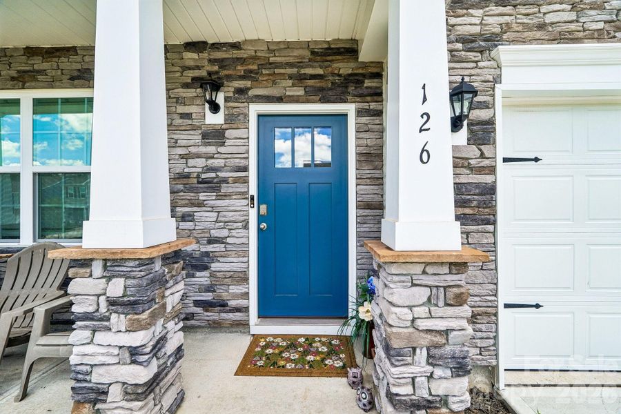 Exterior details and patio area of a home in Calvin Creek, Troutman (Image 3).
