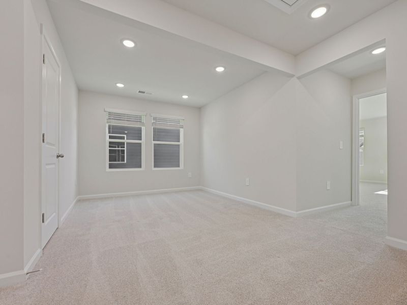 Spacious, unfurnished interior of a new home in The Rows at Buffaloe Reserve, Raleigh (Image 9). Spacious, unfurnished interior of a new home in The Rows at Buffaloe Reserve, Raleigh (Image 9).