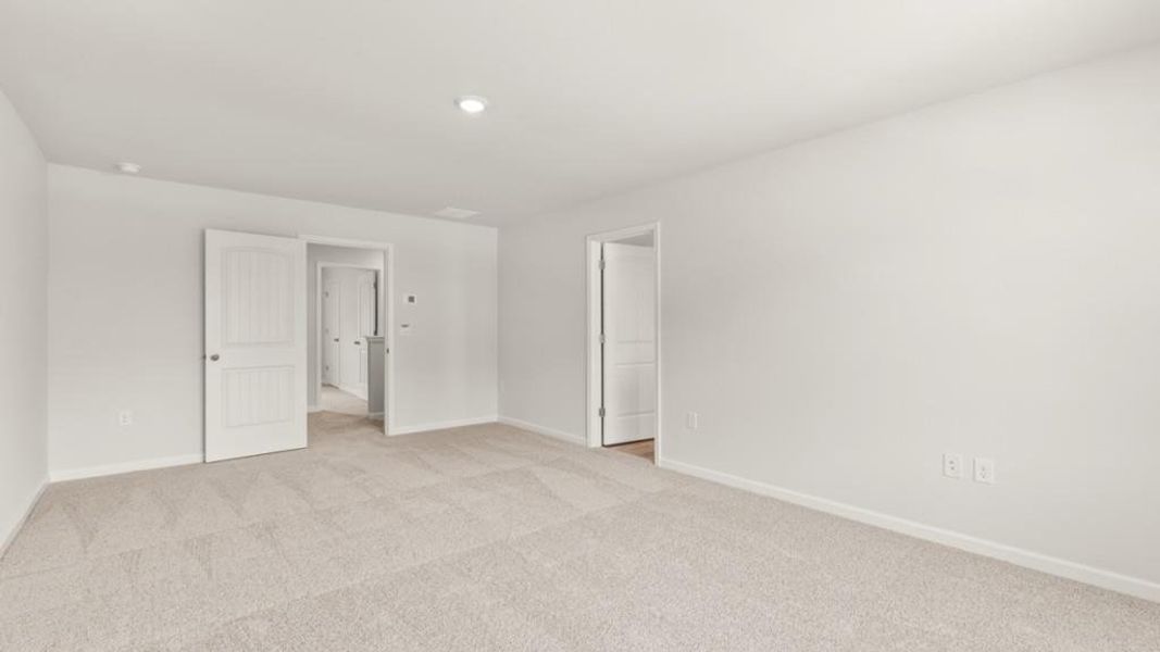 Spacious, unfurnished interior of a new home in Liberty Crossing, Braselton (Image 21).
