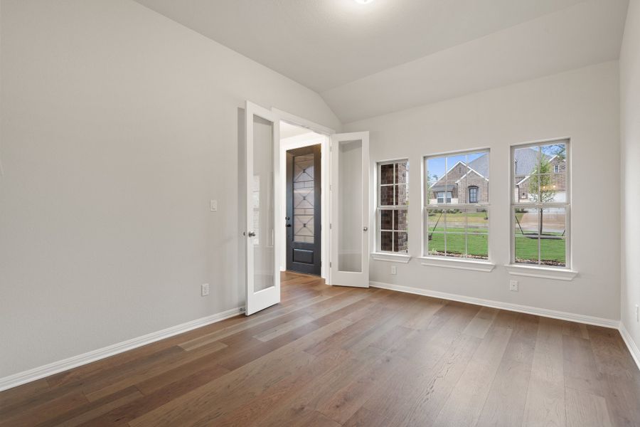 Representative unfurnished interior of a home built from the Palmer by Ashton Woods in The Estates at La Cima, San Marcos (Image 41).