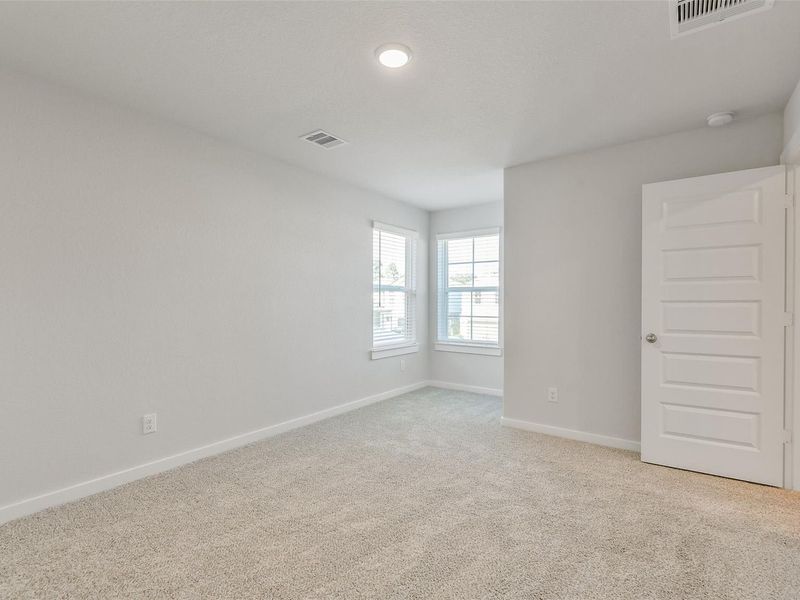 Spacious, unfurnished interior of a new home in Lakes at Black Oak, Magnolia (Image 30). Spacious, unfurnished interior of a new home in Lakes at Black Oak, Magnolia (Image 30).